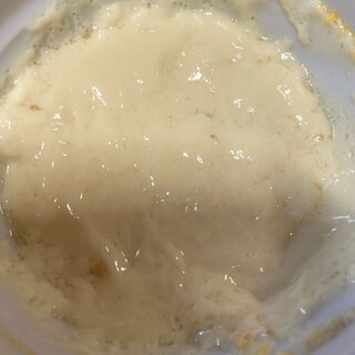 牛乳と生クリーム使いの自家製カスタードクリーム！